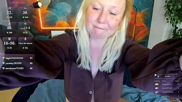 scent__of_woman's Live XXX Chat