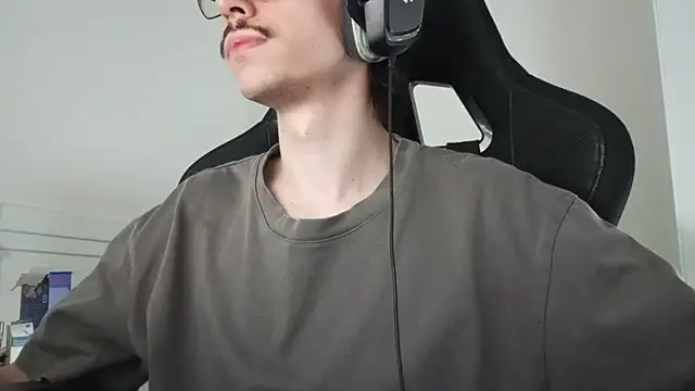 Živý XXX chat gabrielNovin17cm