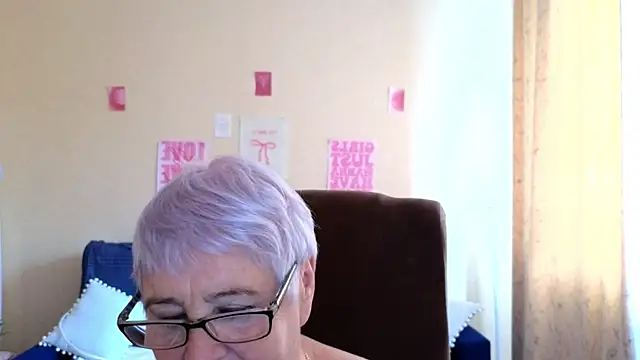 צ'אט XXX בשידור חי של Sandra_Snowflake