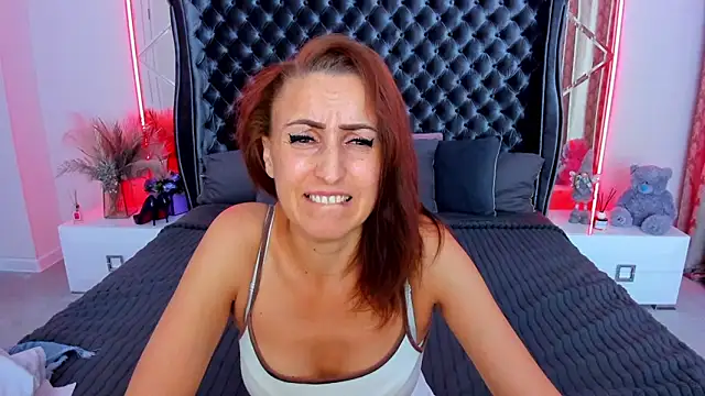 Rebecca_Diamond's Live XXX Chat