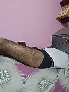 hairy_boyi Chat XXX in diretta