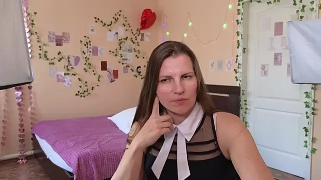 Chat XXX en directo de Mirabelle_Velvet