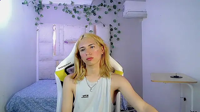 Larry_craft Live XXX-Chat