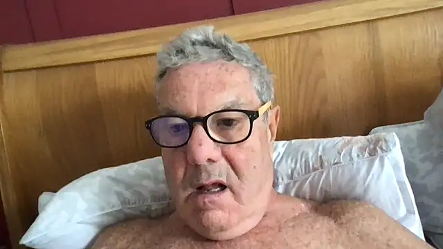 Oldpistolpete's Live XXX Chat