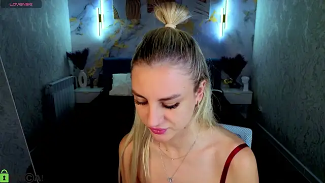 Silen_Tori Chat XXX in diretta