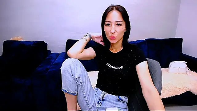 Živý XXX chat BURNING-BRUNETKA
