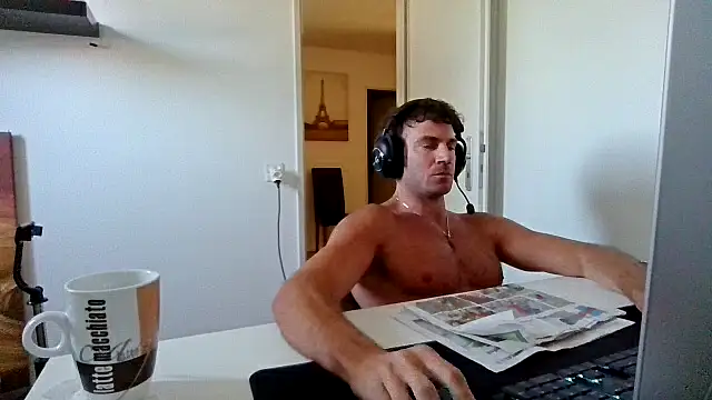 alpha-hunk's Live XXX Chat