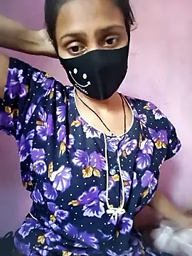 BaddieUnleashed live XXX chat