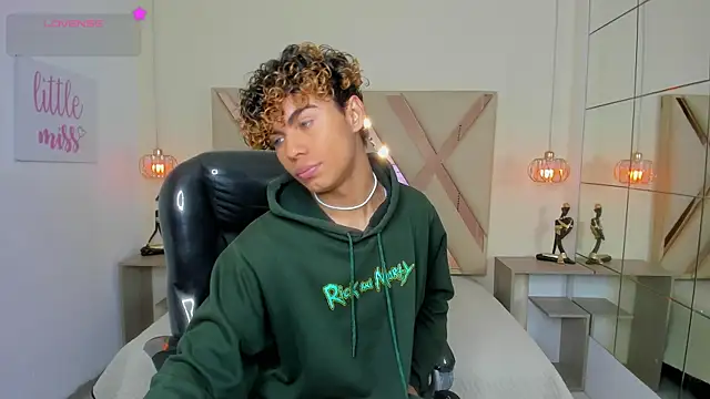 Anyelo_Twink's Live XXX Chat