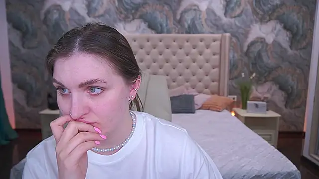 EmmyCharmm 라이브 XXX 채팅