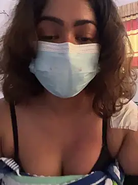 Онлайн чат XXX HotQueenSri