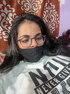 Chat XXX en directo de Sandhya_77