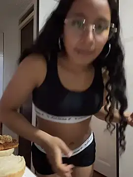 Violetlove_ Chat XXX in diretta