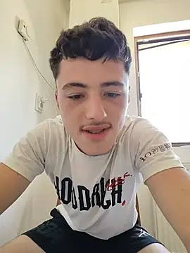 denysio89n Live XXX chat