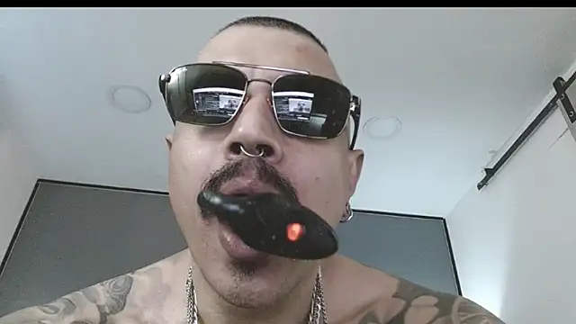 danilog515's Live XXX Chat