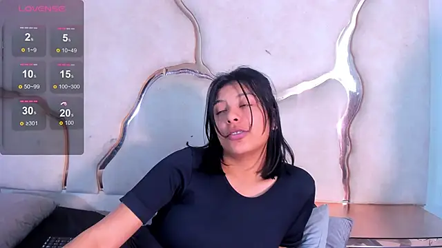 Salmaportman69 élő XXX-chatje