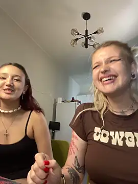 Chatroom XXX en direct de DriveThruCiri