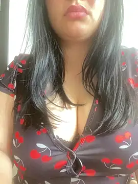 curvyxvelvet 现场XXX聊天