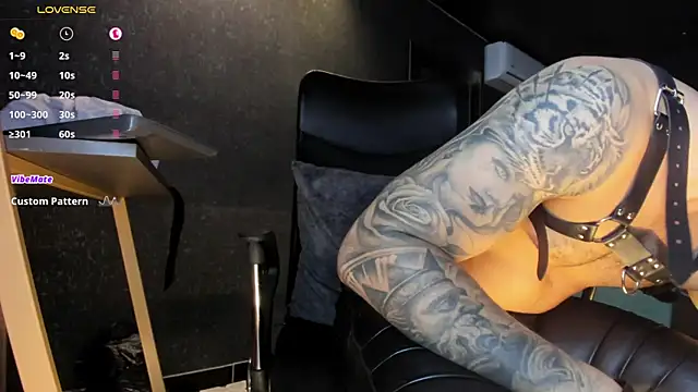 Chatroom XXX en direct de MarkWalker__