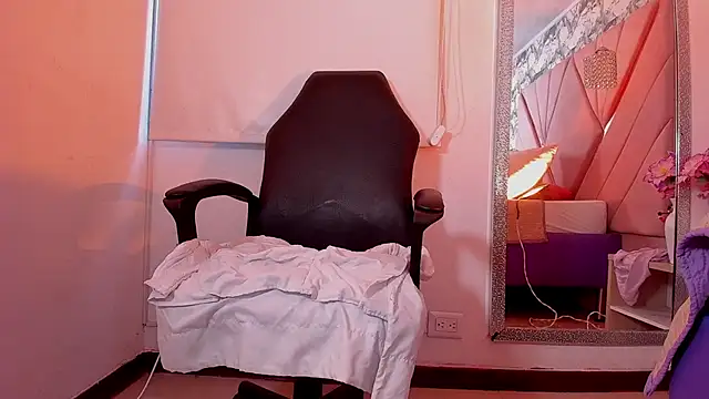 Chat XXX Live mia_rouxx1