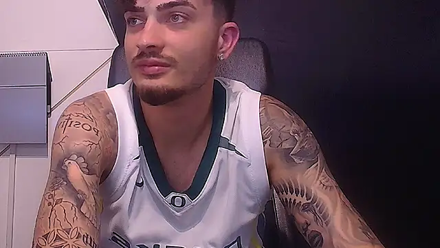 BrandonTate Adlı Modelin Canlı XXX Sohbeti