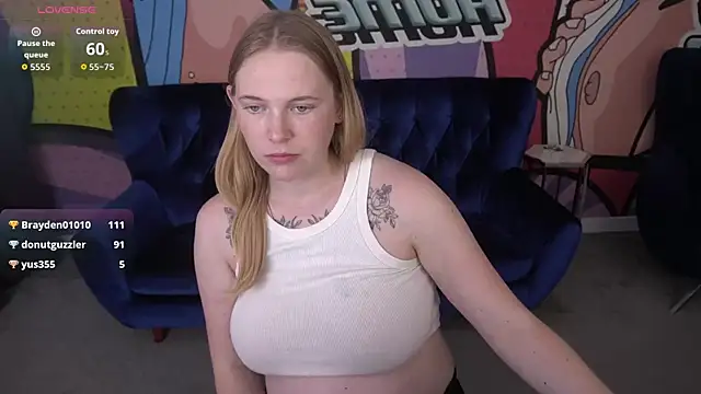 Chat +18 de NikkyReyyy ao vivo