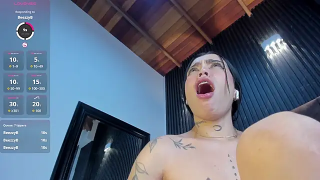 Онлайн чат XXX Scarlet__Jones_