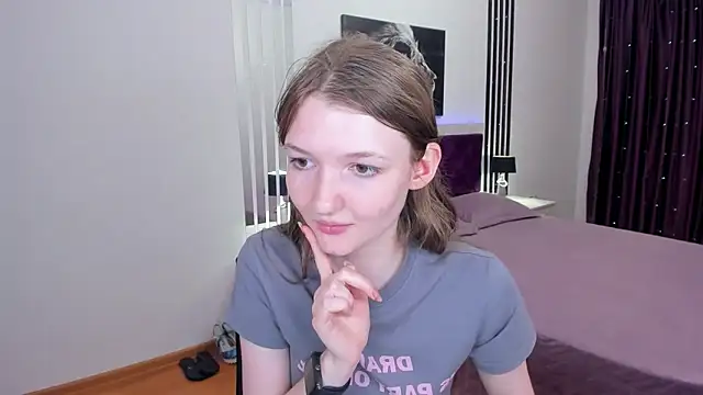 NikaRain's Live XXX Chat