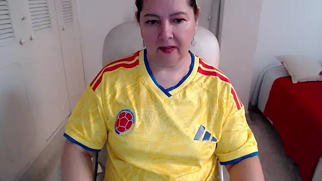 leonela_69's Live XXX Chat