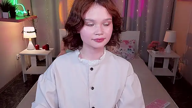 EmilyChaves 即時 XXX 聊天