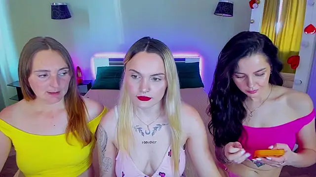 XXX chat uživo modela MagicEyess