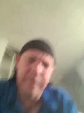 yourMasterisBored webcam show