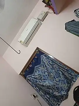 Czat XXX na żywo – Desiboy_slaveForGirls