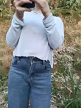 Czat XXX na żywo – Lolan-00