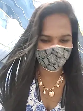Tamil_Charu_ Adlı Modelin Canlı XXX Sohbeti