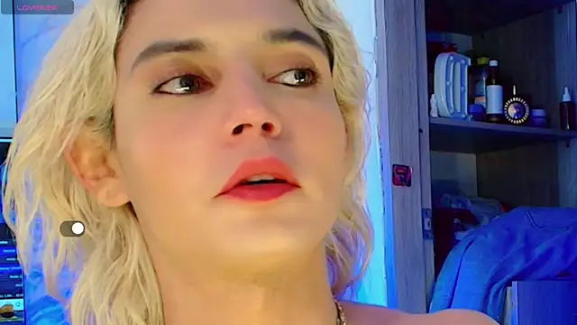 honey_skin Show in webcam