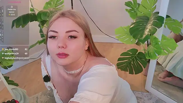 Melanie_Tess Chat XXX in diretta