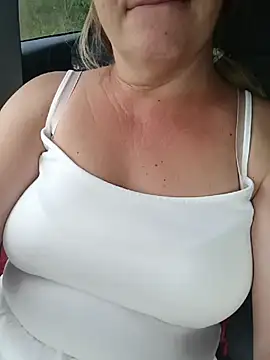 Czat XXX na żywo – Saysomething3