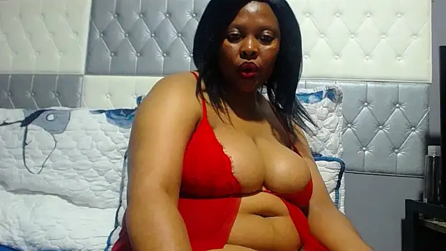 SEXYBUSTYEBONYXX's Live XXX Chat