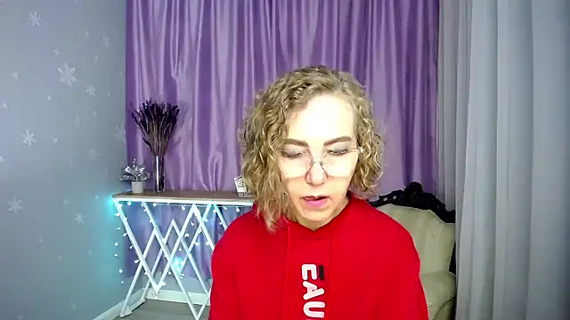 queen_a_n_i XXX чат на живо