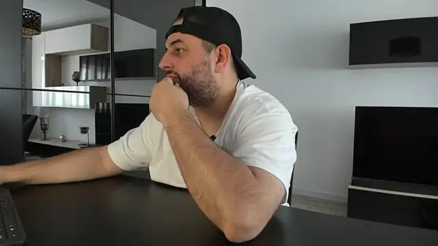 Živý XXX chat DravenPeak