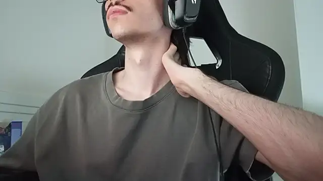 XXX chat uživo modela gabrielNovin17cm