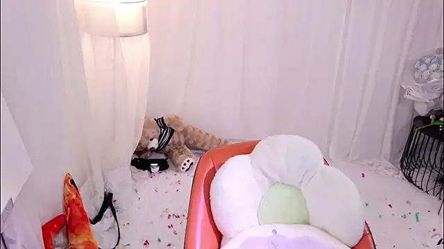 YaMi-11 Chat XXX in diretta