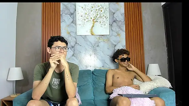 Chat XXX ao vivo de VERY_HOT_GUYS