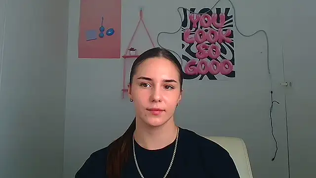 Chatroom XXX en direct de Kyara_ra