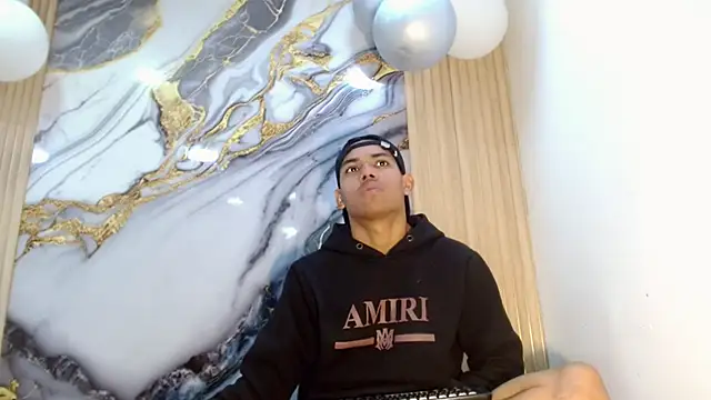 Chatroom XXX en direct de DaviidBuckx_
