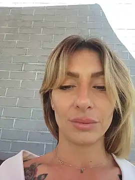SofiaLace Chat XXX live