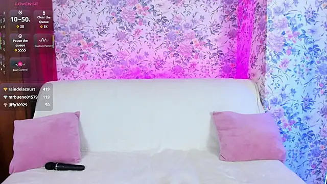 Chat XXX en directo de MissAlison__