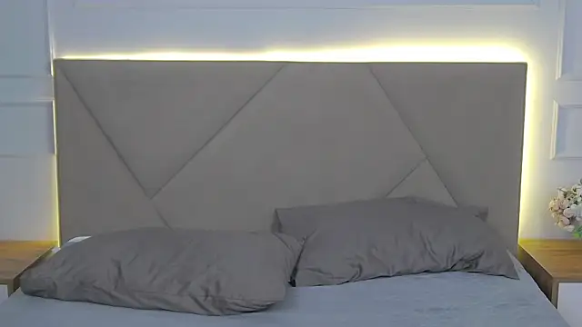 ArianaMilss 라이브 XXX 채팅