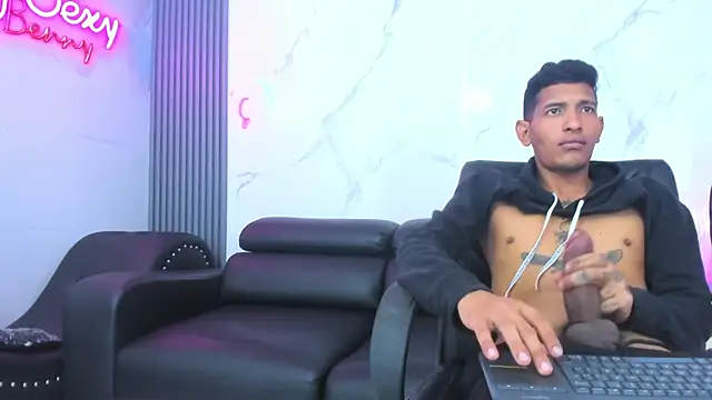 Chat +18 de Kleyn_black ao vivo